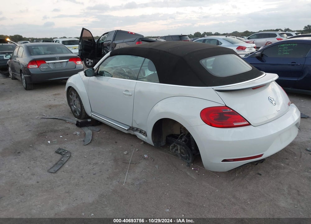 2014 VOLKSWAGEN BEETLE VIN: 3VW5L7AT6EM818039
