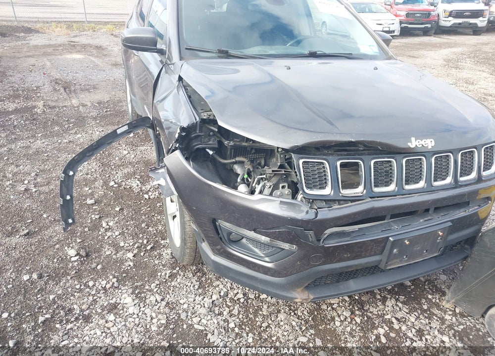 2018 JEEP COMPASS LATITUDE 4X4 VIN: 3C4NJDBB1JT403613