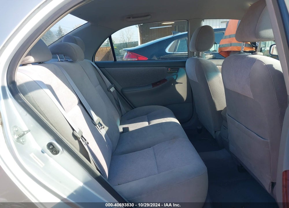 2005 TOYOTA COROLLA LE VIN: JTDBR32E052066777