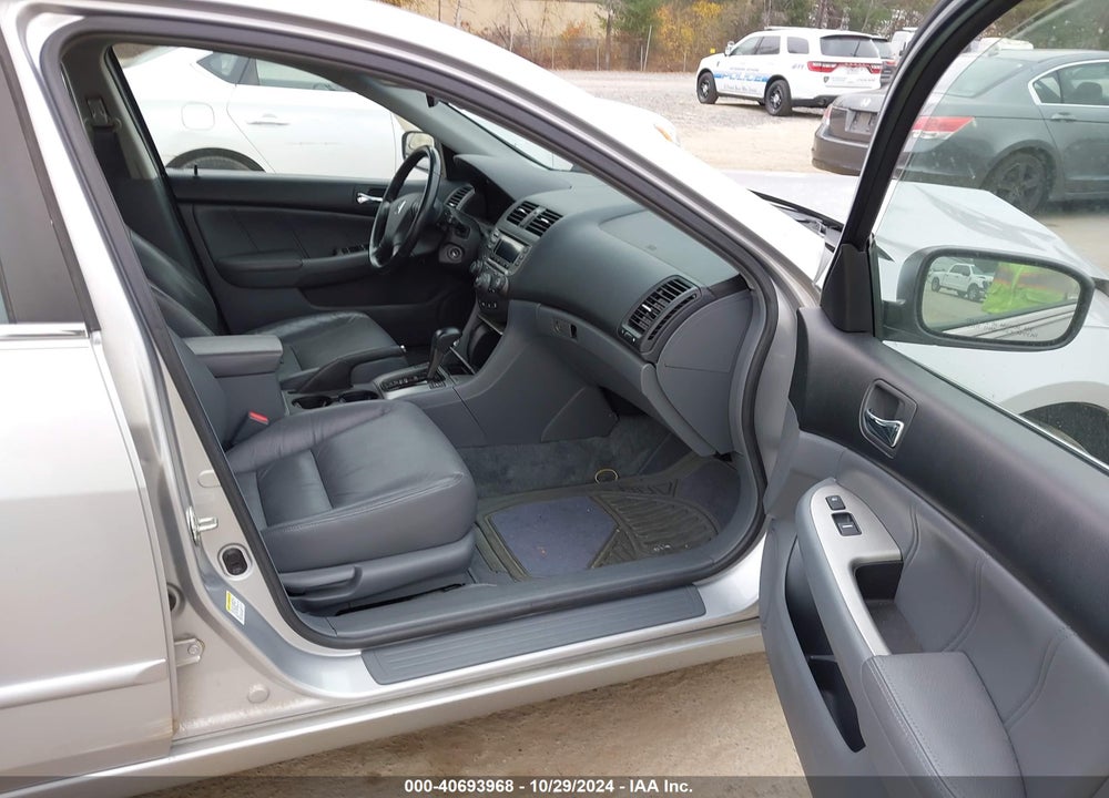 2007 HONDA ACCORD 2.4 EX VIN: 1HGCM56887A175792