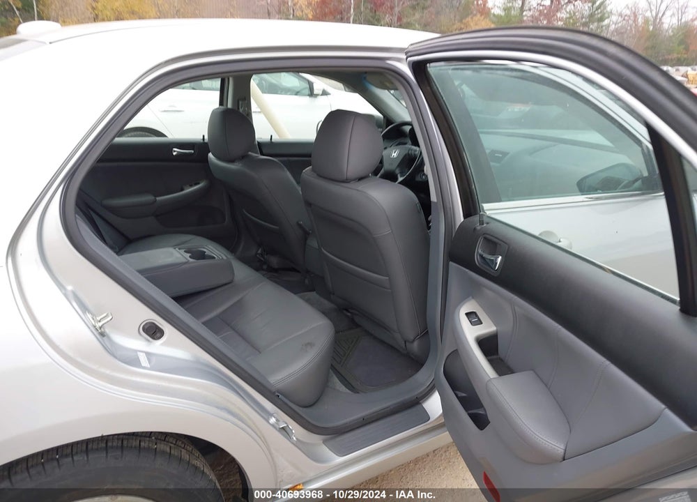 2007 HONDA ACCORD 2.4 EX VIN: 1HGCM56887A175792