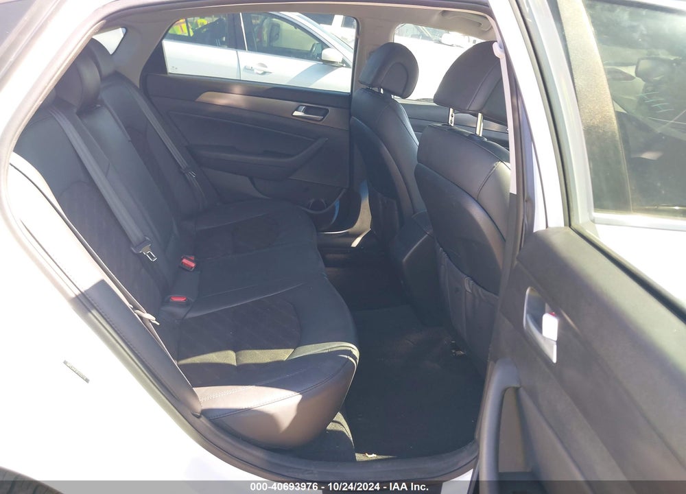2015 HYUNDAI SONATA SPORT VIN: 5NPE34AF0FH252110