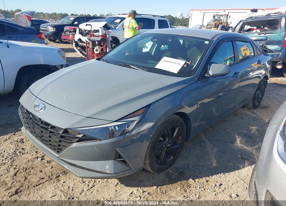2021 HYUNDAI ELANTRA VIN: KMHLM4AG2MU070520