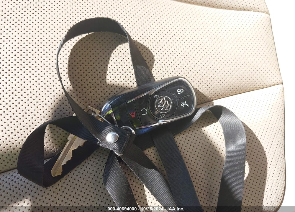 2018 BUICK ENVISION PREMIUM I VIN: LRBFX3SX4JD004563
