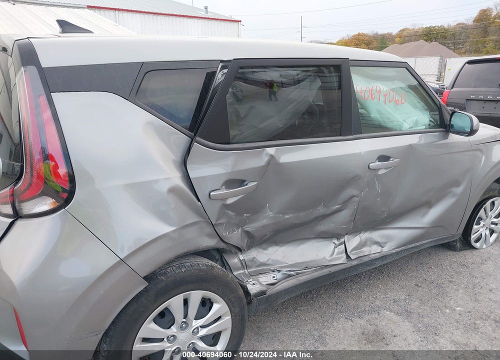 2023 KIA SOUL VIN: KNDJ23AU1P7875901