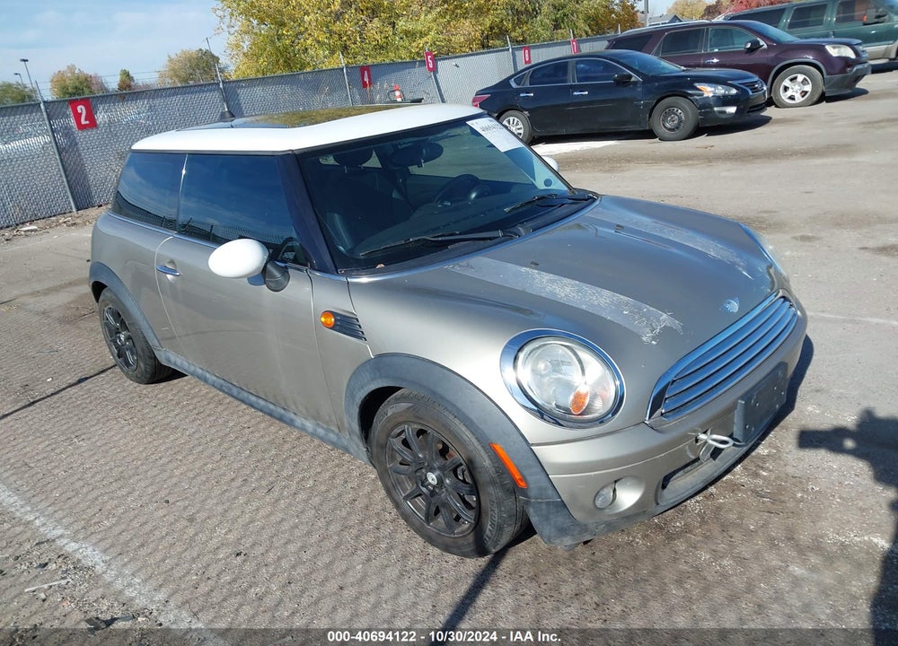 2008 MINI COOPER VIN: WMWMF335X8TT67939