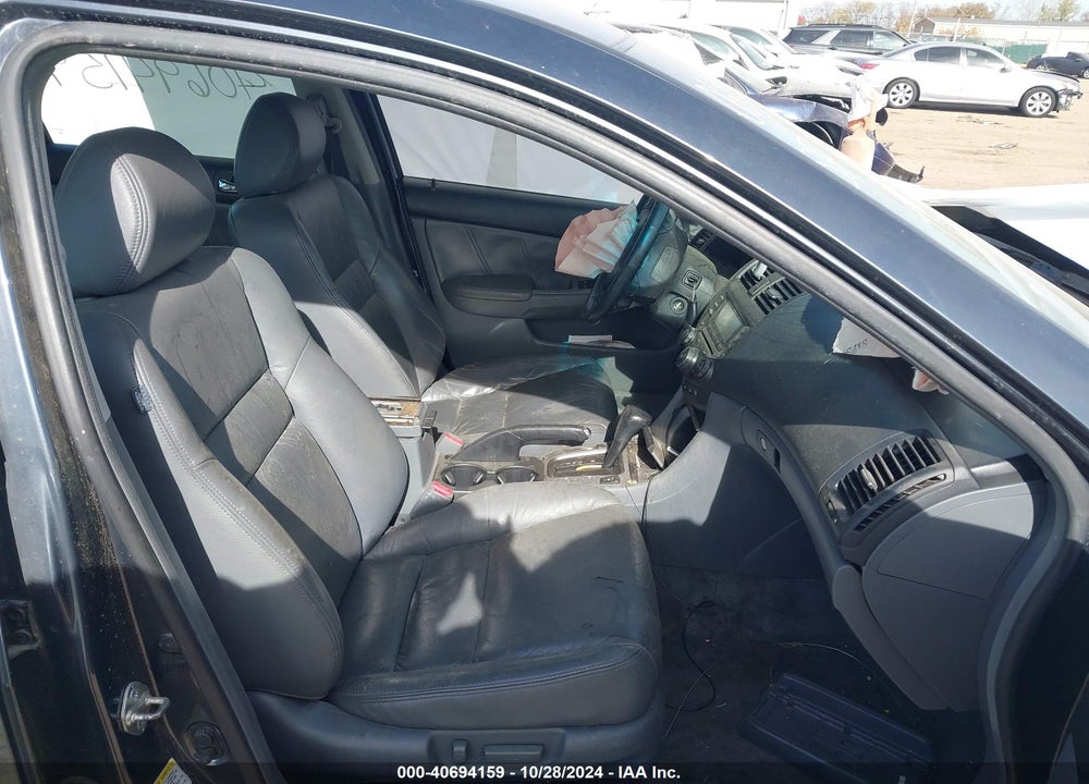 2003 HONDA ACCORD 3.0 EX VIN: 1HGCM665X3A096632