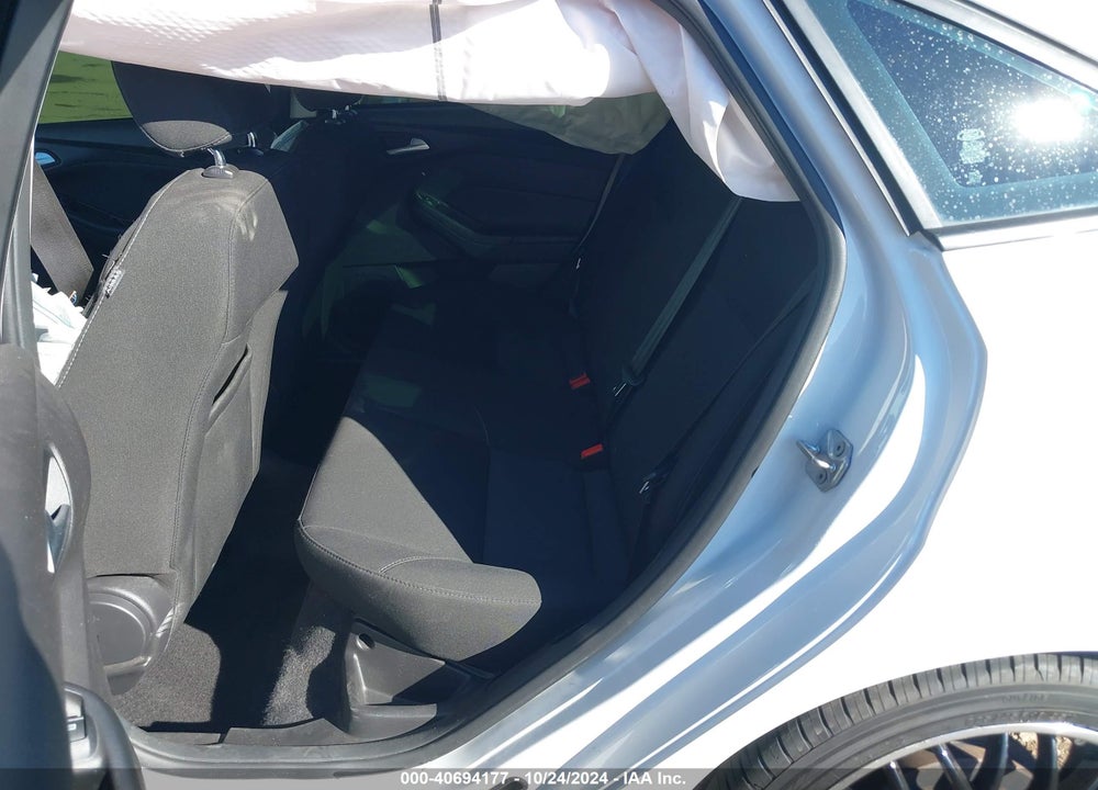 2017 FORD FOCUS SE VIN: 1FADP3F25HL339585