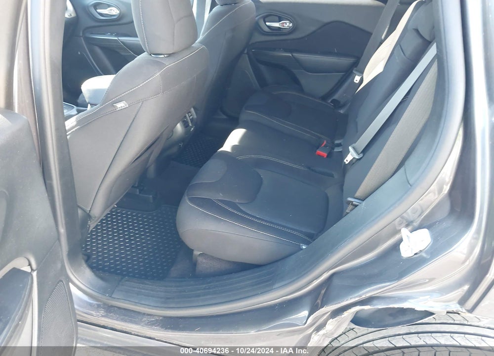 2016 JEEP CHEROKEE LATITUDE VIN: 1C4PJLCB5GW363556