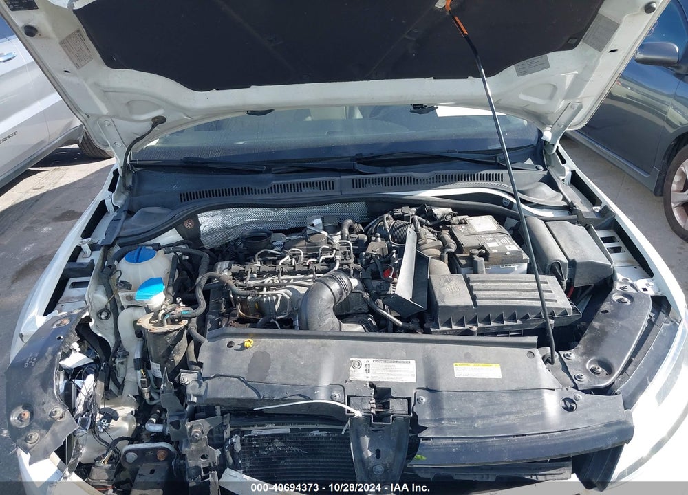 2014 VOLKSWAGEN JETTA 2.0L TDI VIN: 3VW3L7AJXEM427420