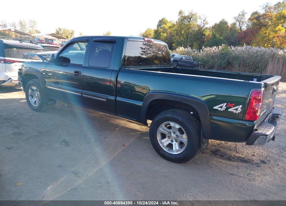 2004 CHEVROLET SILVERADO 1500 LS VIN: 2GCEK19V141168325