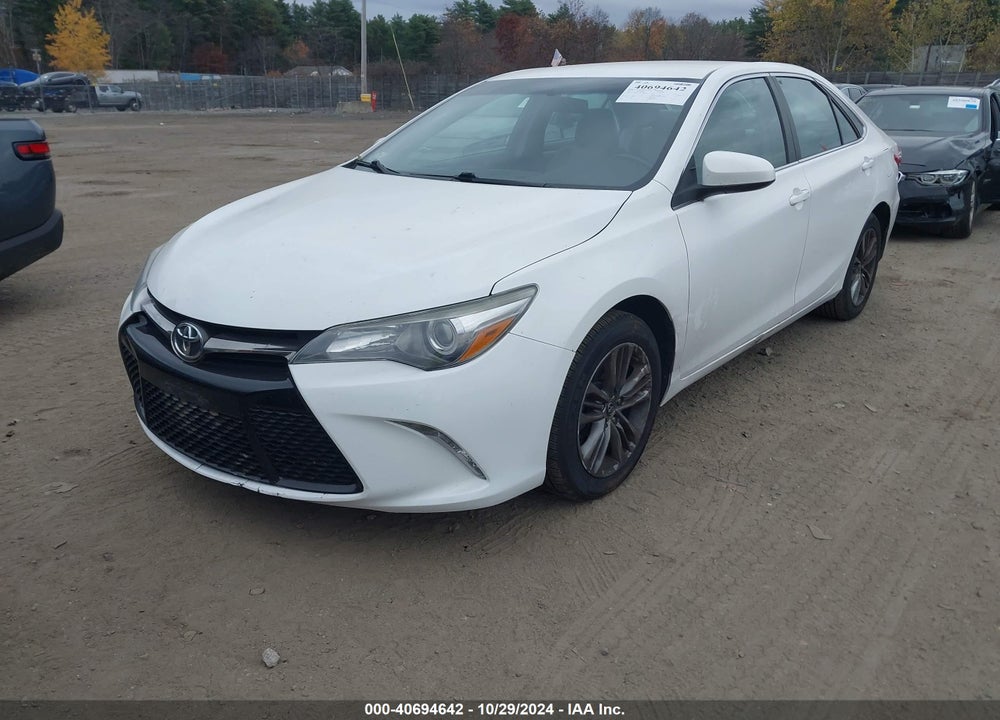 2015 TOYOTA CAMRY SE VIN: 4T1BF1FKXFU025488