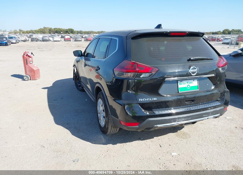 2018 NISSAN ROGUE S VIN: 5N1AT2MT1JC709026
