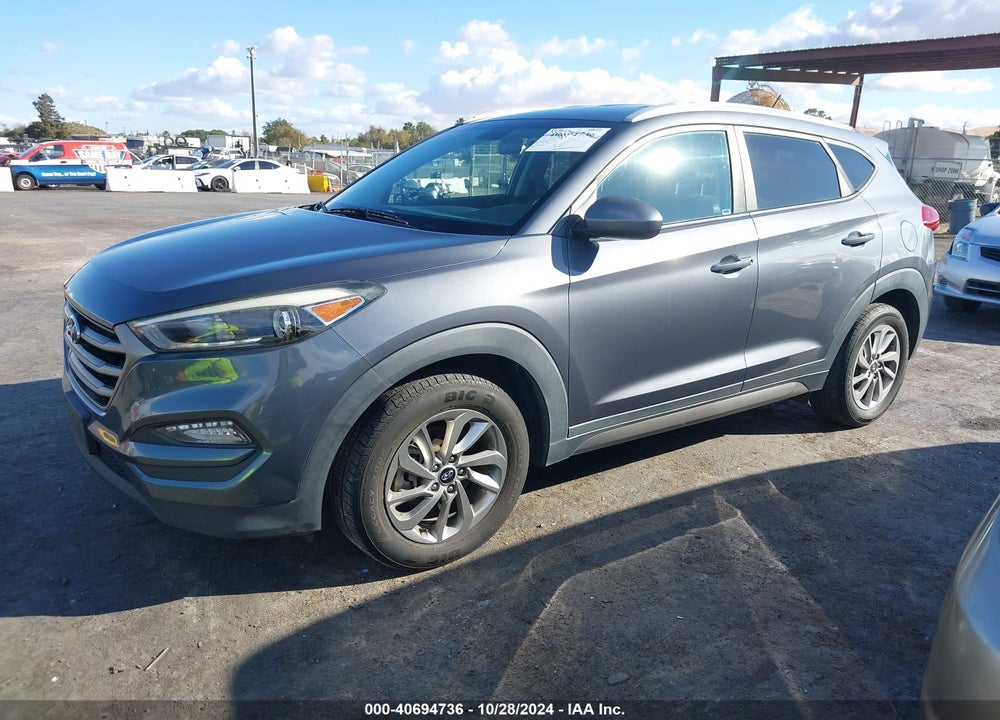 2016 HYUNDAI TUCSON SE VIN: KM8J3CA40GU179461