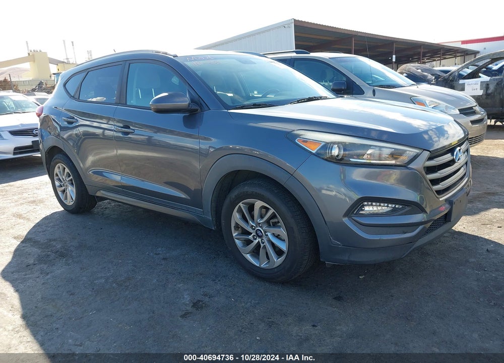 2016 HYUNDAI TUCSON SE VIN: KM8J3CA40GU179461