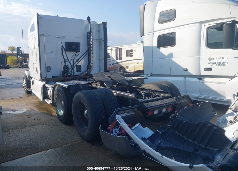 2018 KENWORTH T680 VIN: 1XKYDP9X8JJ180909
