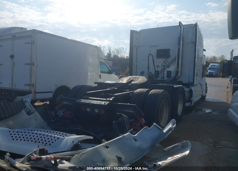 2018 KENWORTH T680 VIN: 1XKYDP9X8JJ180909
