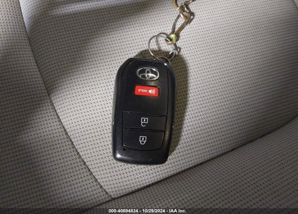 2022 TOYOTA COROLLA CROSS LE VIN: 7MUBAABGXNV007182