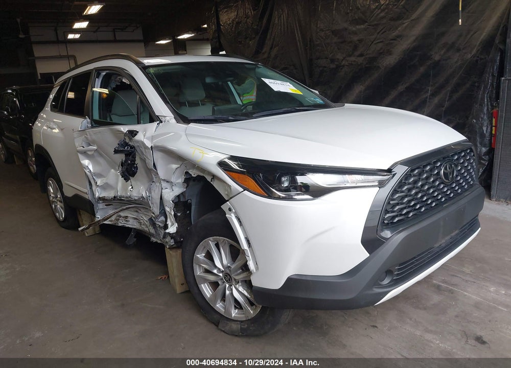 2022 TOYOTA COROLLA CROSS LE VIN: 7MUBAABGXNV007182
