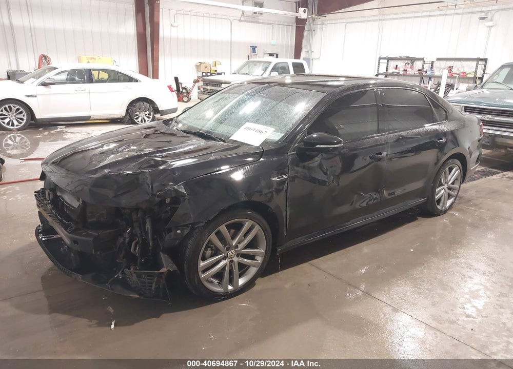 2018 VOLKSWAGEN PASSAT 2.0T R-LINE/2.0T S VIN: 1VWAA7A35JC040073