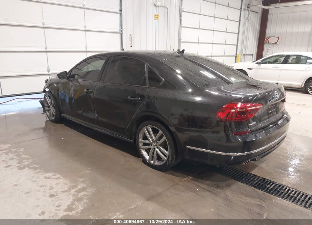 2018 VOLKSWAGEN PASSAT 2.0T R-LINE/2.0T S VIN: 1VWAA7A35JC040073