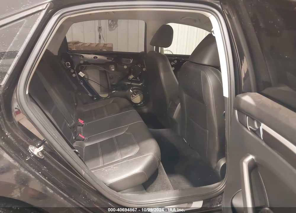 2018 VOLKSWAGEN PASSAT 2.0T R-LINE/2.0T S VIN: 1VWAA7A35JC040073