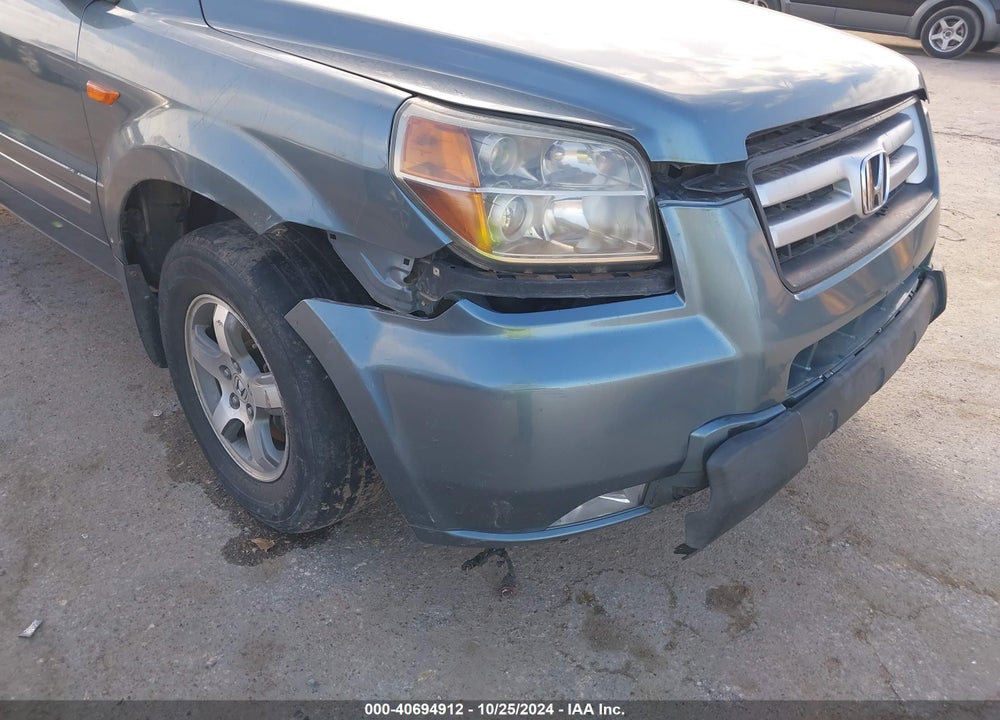 2006 HONDA PILOT EX-L VIN: 5FNYF28596B052394
