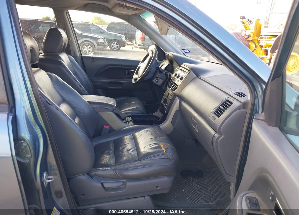 2006 HONDA PILOT EX-L VIN: 5FNYF28596B052394