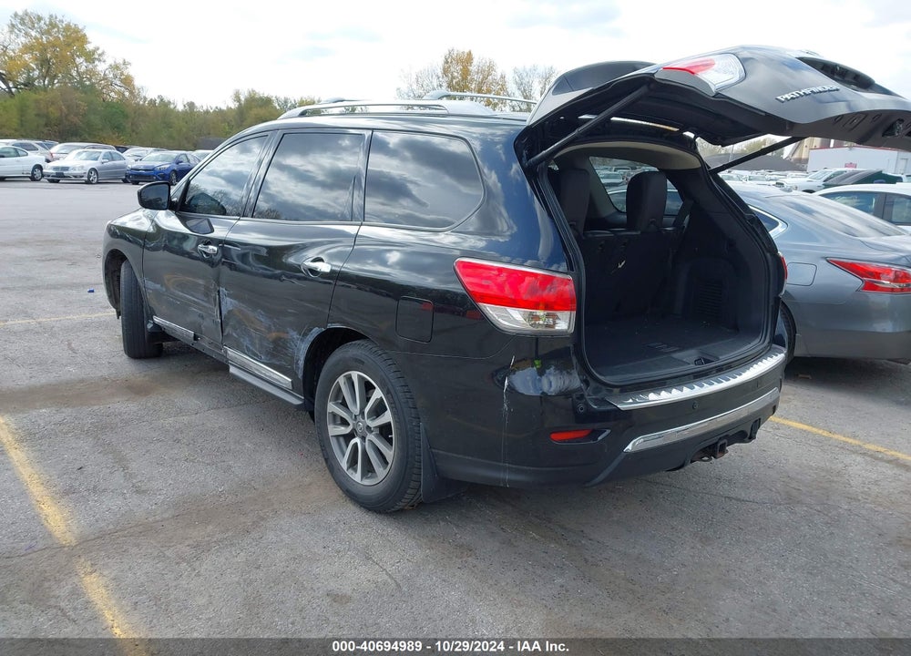 2016 NISSAN PATHFINDER SL VIN: 5N1AR2MN8GC601558