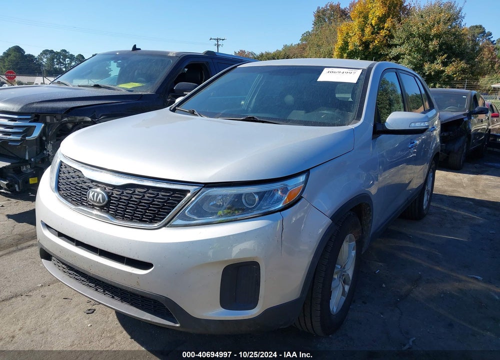 2014 KIA SORENTO LX VIN: 5XYKT3A63EG470836
