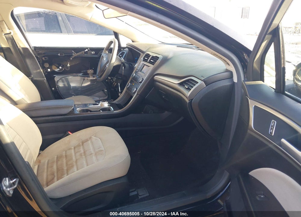 2018 FORD FUSION S VIN: 3FA6P0G70JR192844