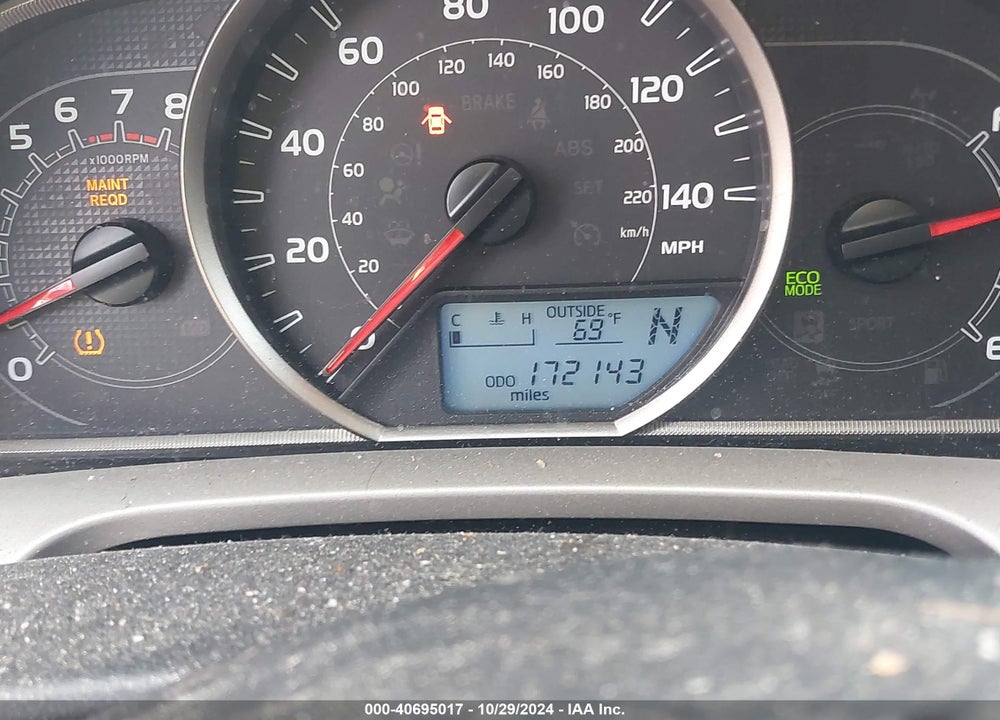 2015 TOYOTA RAV4 XLE VIN: 2T3RFREV3FW296778