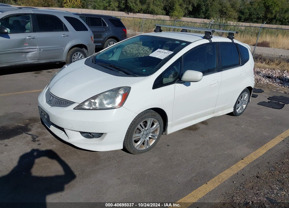 2011 HONDA FIT SPORT VIN: JHMGE8H51BC016285