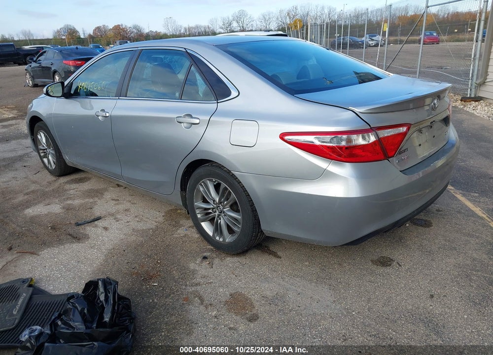 2015 TOYOTA CAMRY SE VIN: 4T1BF1FK2FU078895