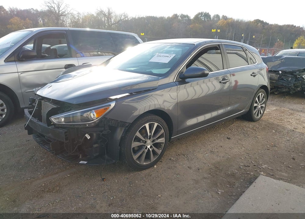 2018 HYUNDAI ELANTRA GT VIN: KMHH35LE2JU029990