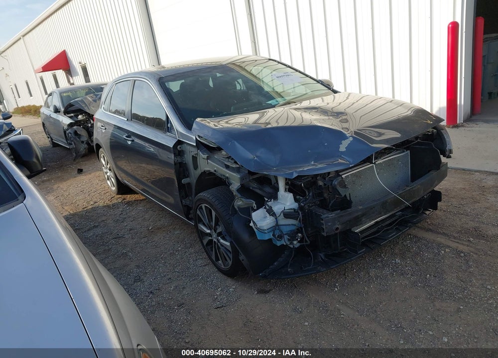 2018 HYUNDAI ELANTRA GT VIN: KMHH35LE2JU029990