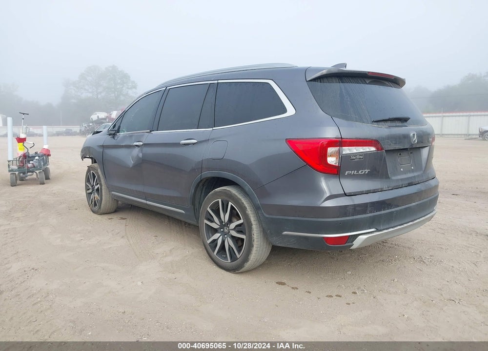 2022 HONDA PILOT 2WD TOURING 7 PASSENGER VIN: 5FNYF5H69NB000546