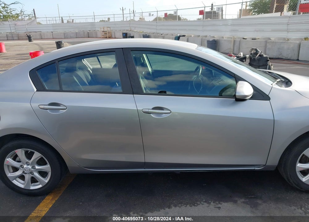 2010 MAZDA 3 I TOURING VIN: JM1BL1SG3A1167173