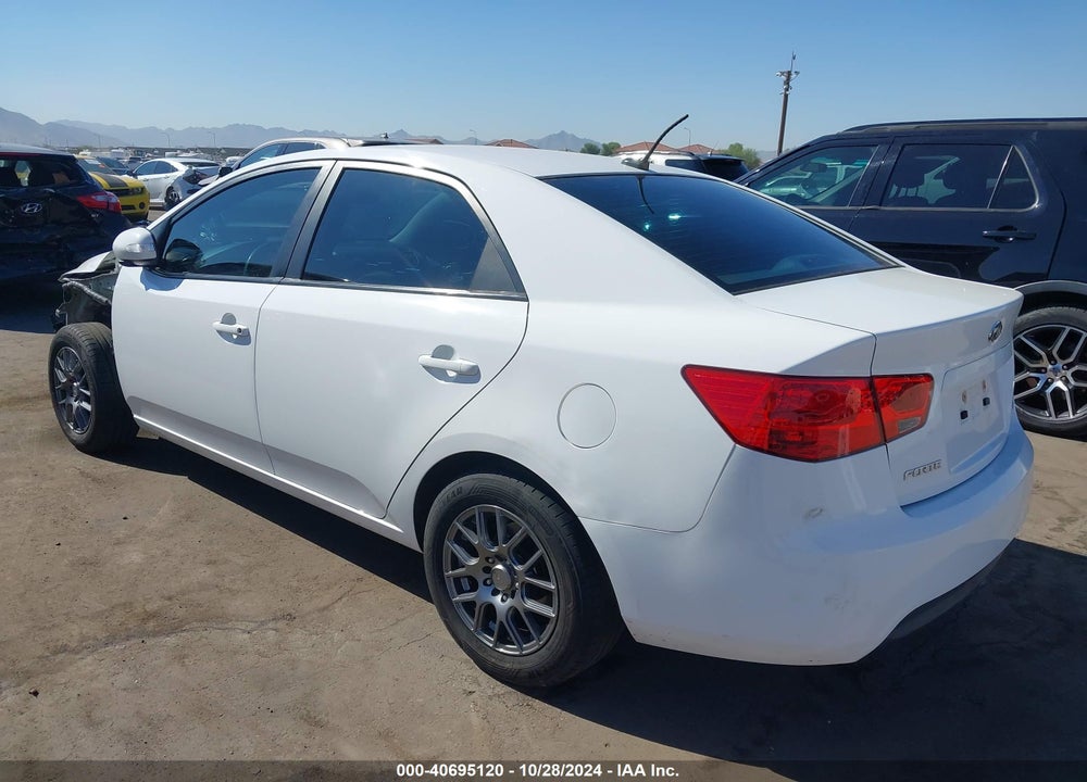 2010 KIA FORTE EX VIN: KNAFU4A25A5288332