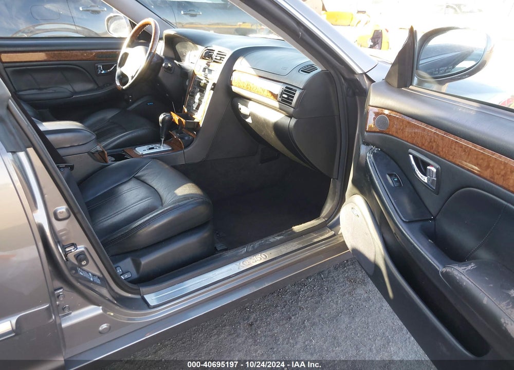 2004 HYUNDAI XG350 L VIN: KMHFU45E14A288424