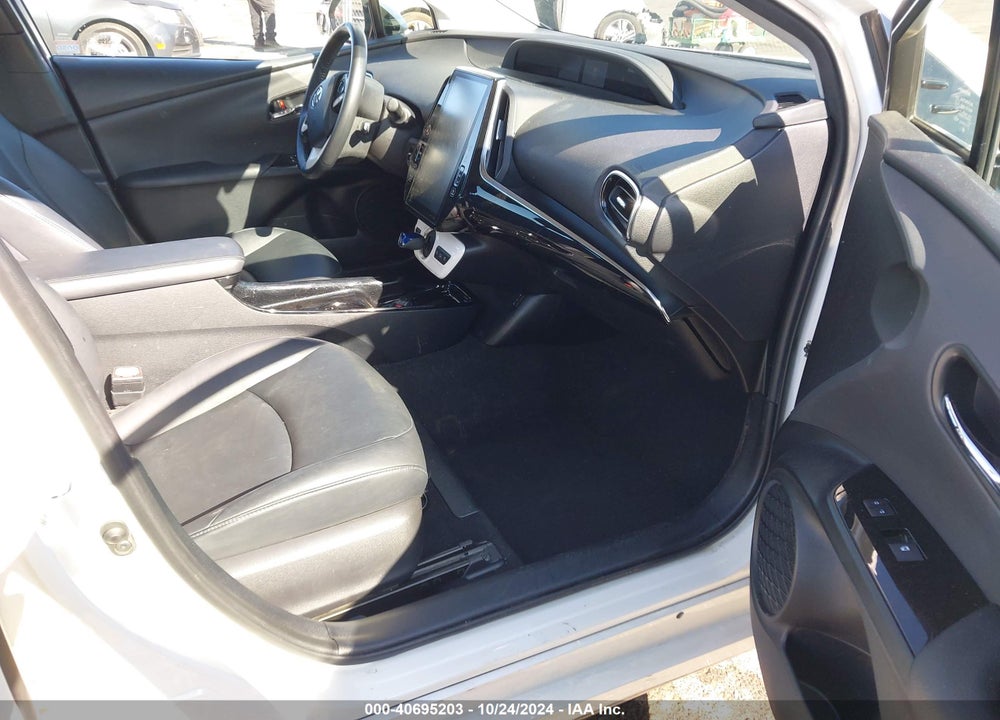 2018 TOYOTA PRIUS PRIME PREMIUM VIN: JTDKARFP1J3101675