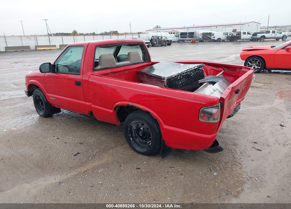 2002 CHEVROLET S-10 VIN: 1GCCS145228122172