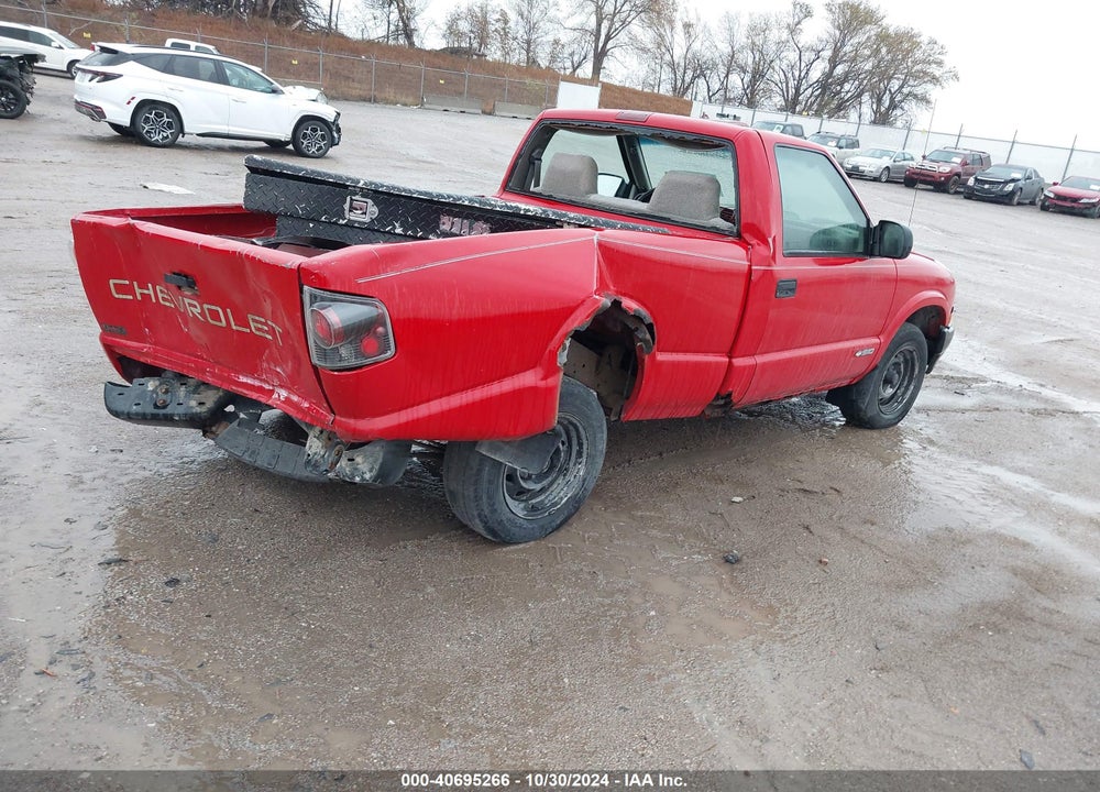 2002 CHEVROLET S-10 VIN: 1GCCS145228122172