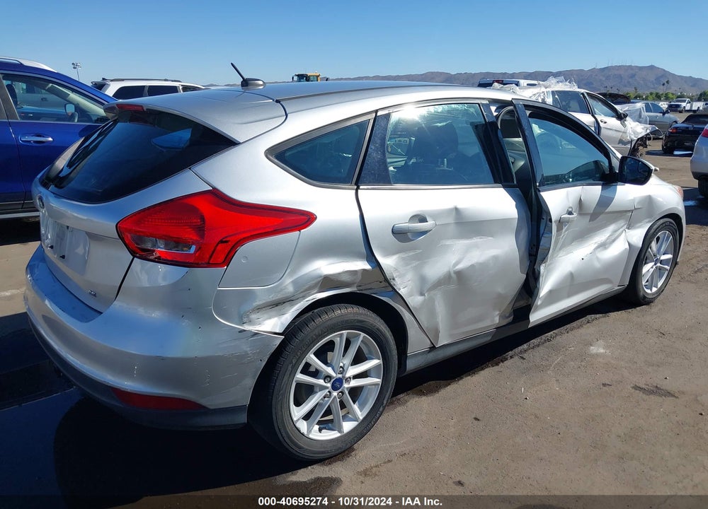 2017 FORD FOCUS SE VIN: 1FADP3K22HL231124