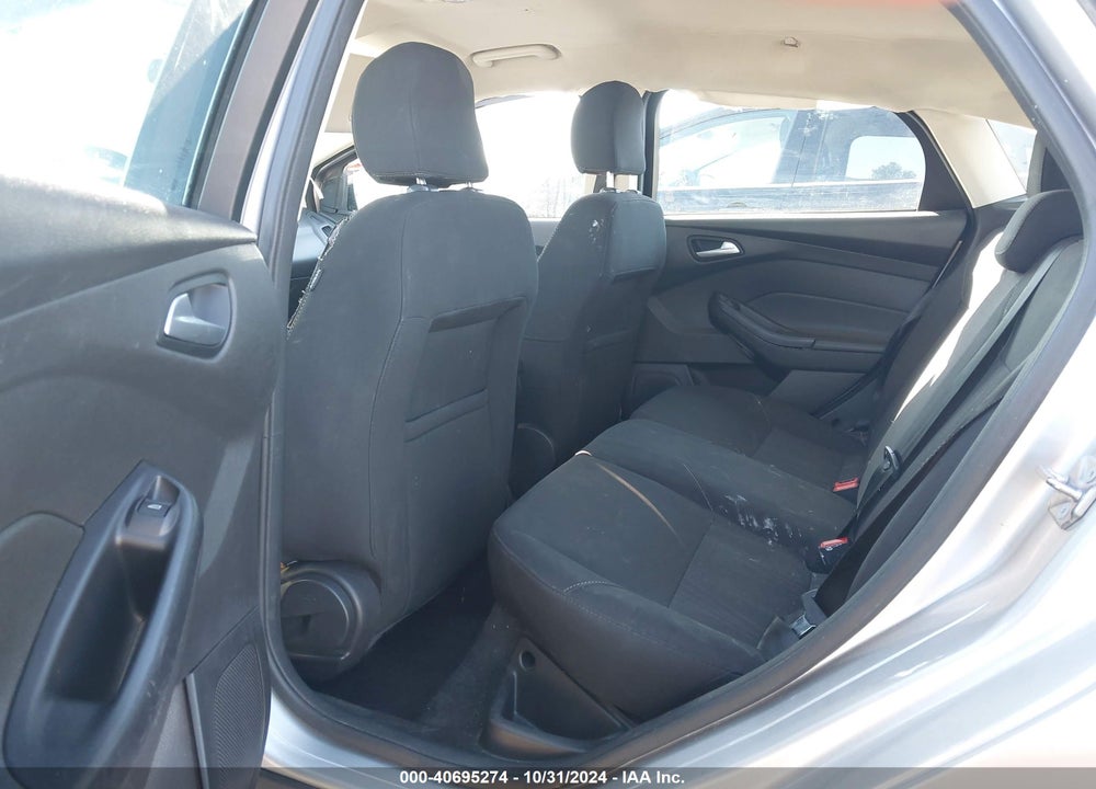 2017 FORD FOCUS SE VIN: 1FADP3K22HL231124