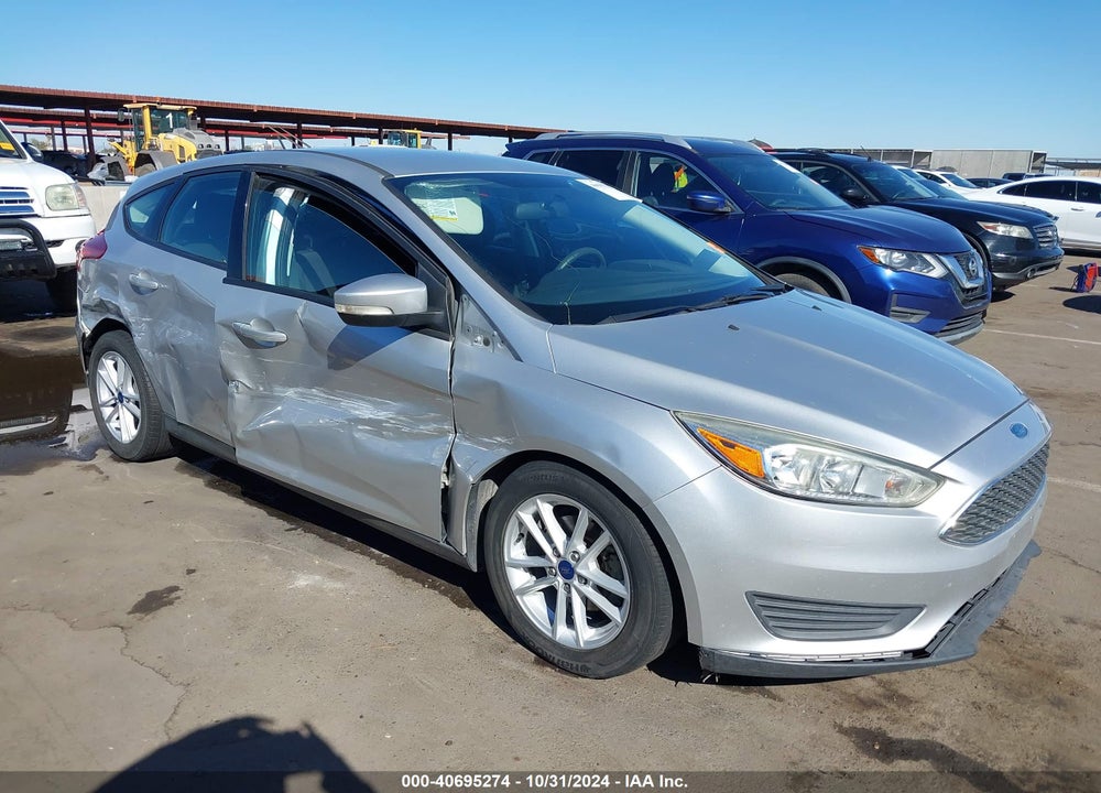 2017 FORD FOCUS SE VIN: 1FADP3K22HL231124