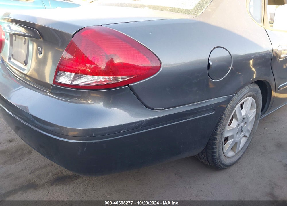 2005 FORD TAURUS SE VIN: 1FAFP53U25A186469