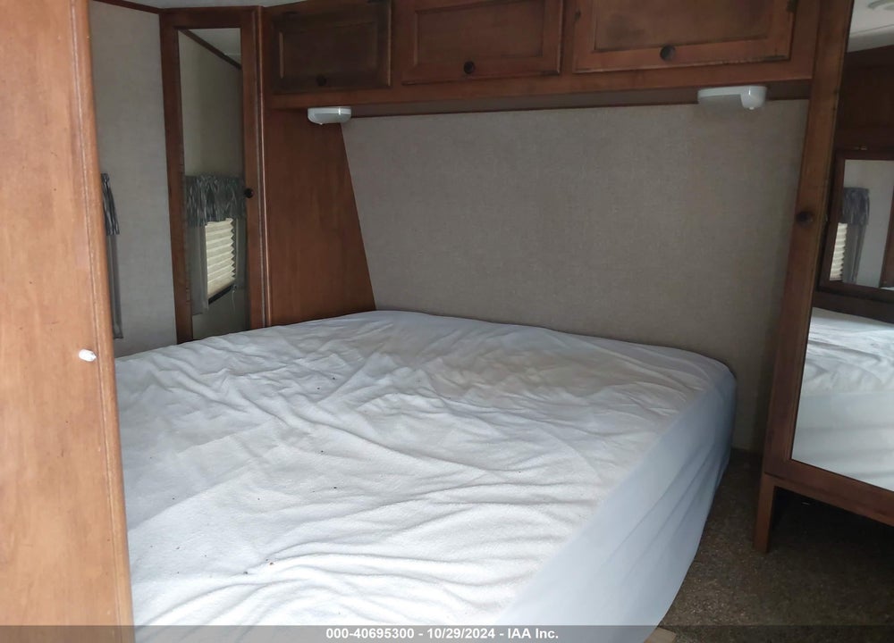 2015 KEYSTONE OTHER VIN: 4YDT31125F1531155