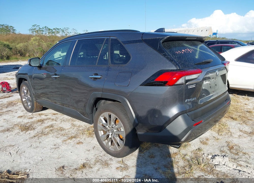 2021 TOYOTA RAV4 LIMITED VIN: JTMN1RFVXMD073160