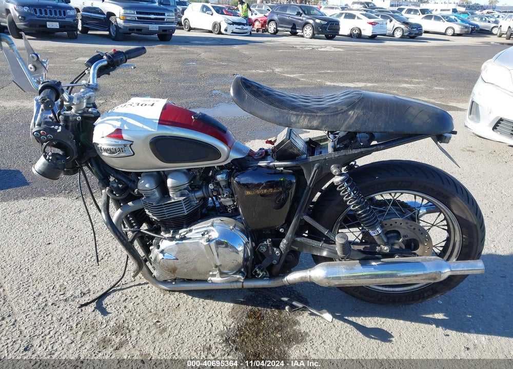 2001 TRIUMPH MOTORCYCLE BONNEVILLE VIN: SMT900HNX1J133465